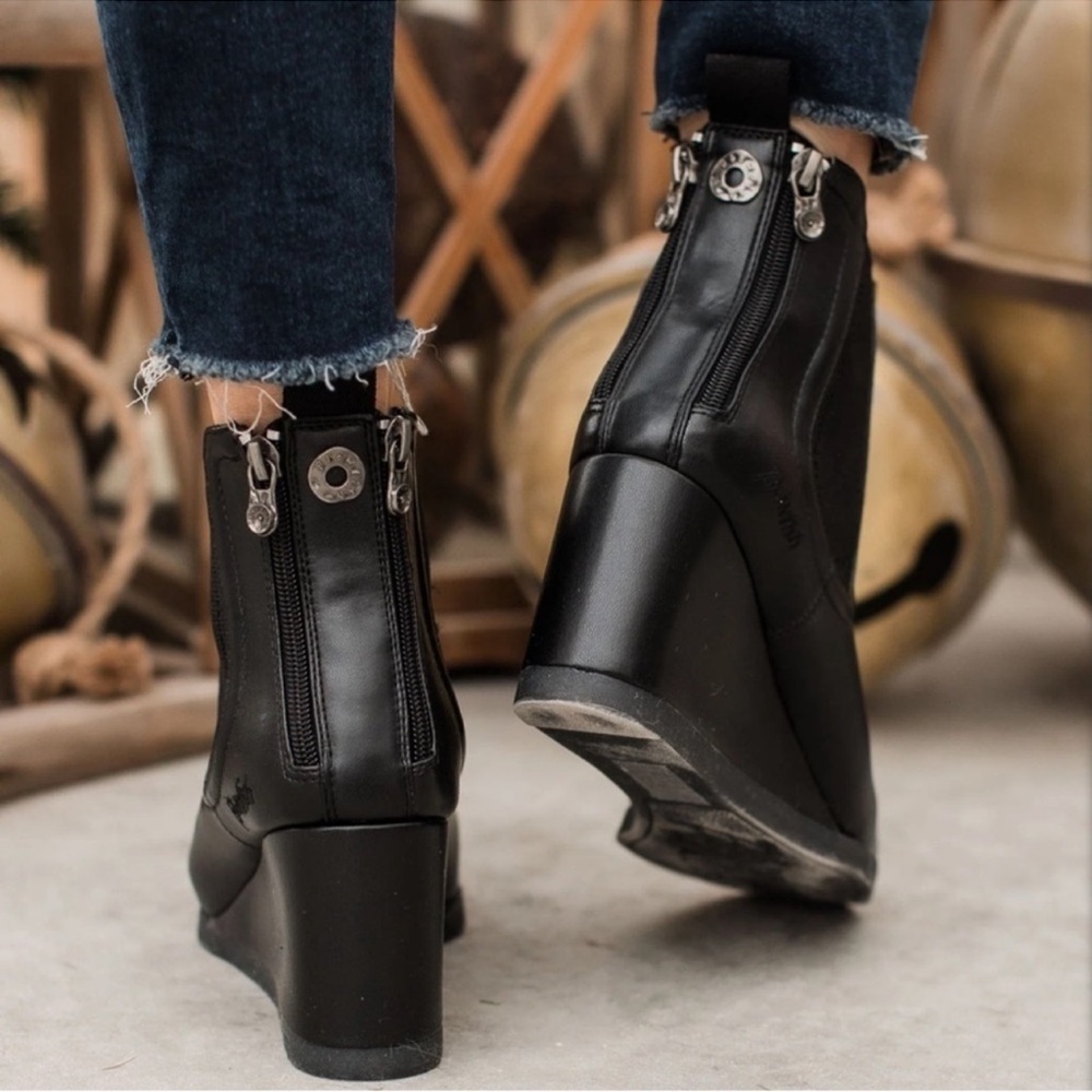 Blowfish Malibu Praline Wedge Vegan Booties Boots Black Size 9 NEW - Picture 16 of 16